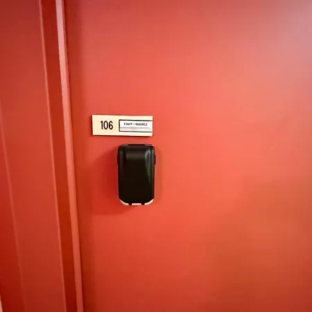 Les Ambassadeurs 106 Apartment